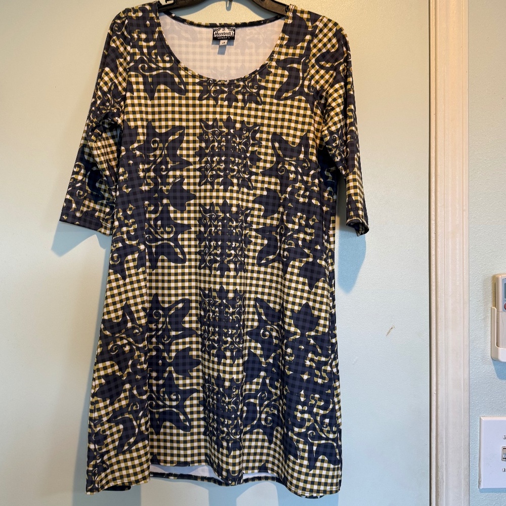 Manuhealii 3/4 length sleeve